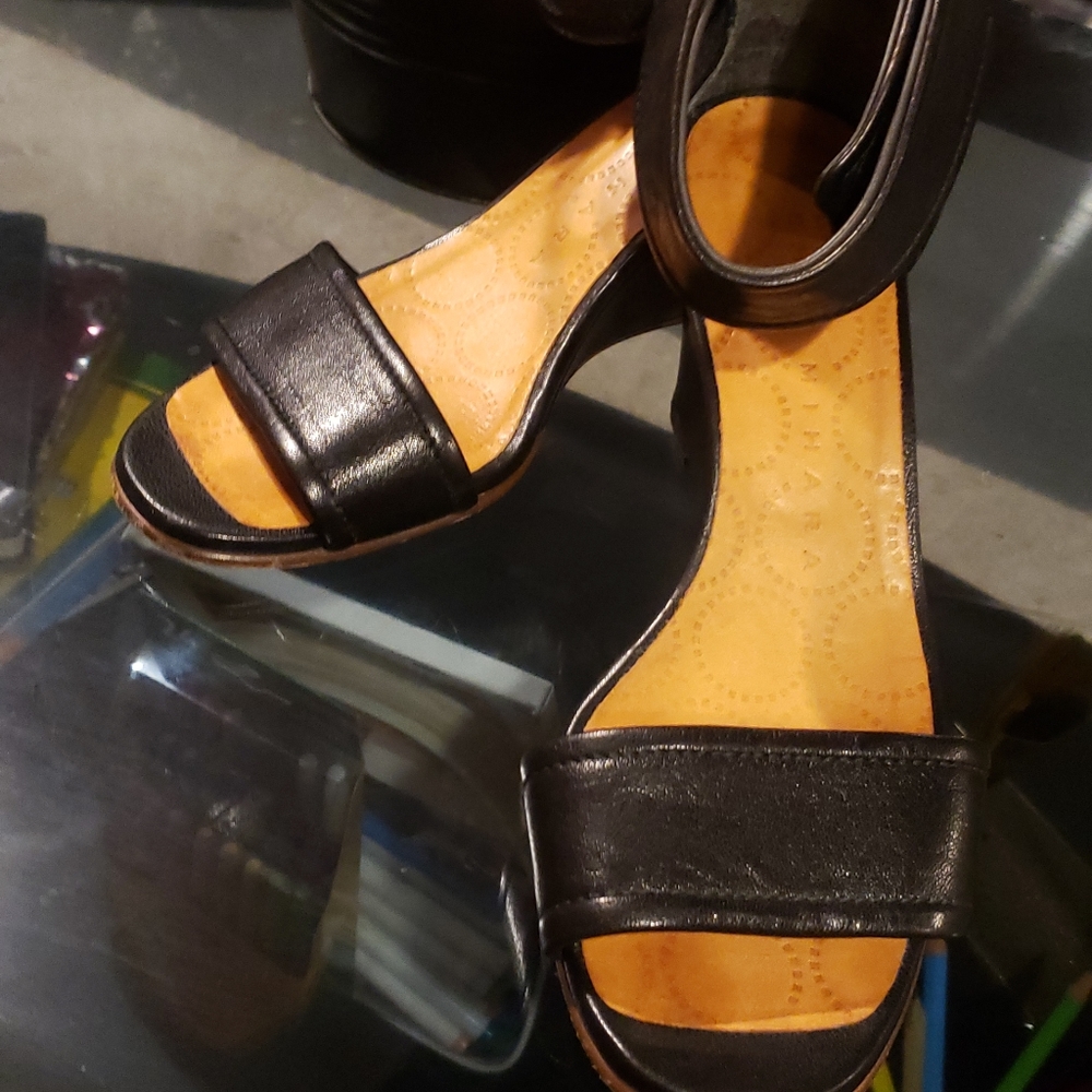 Chie mihara wedge sandal